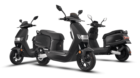 Weltneuheit Highspeed E-Scooter 'Robo', 75 km/h coming March 2020