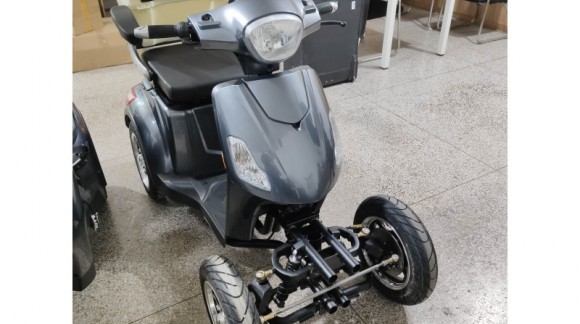 Neuentwicklung Elektromobil Vita Care 4000
