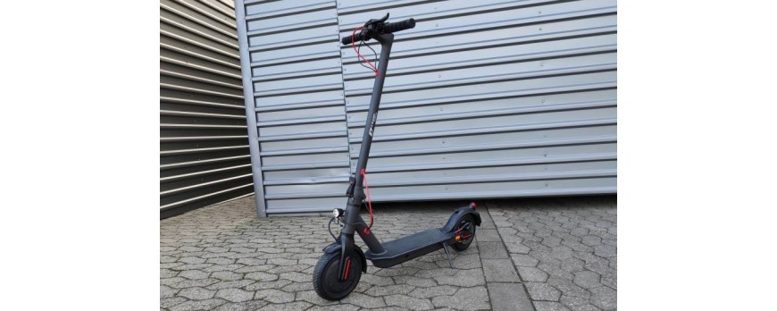 Endlich ist der Elektro-Tretroller mit Straßenzulassung (eKFV, ABE) da